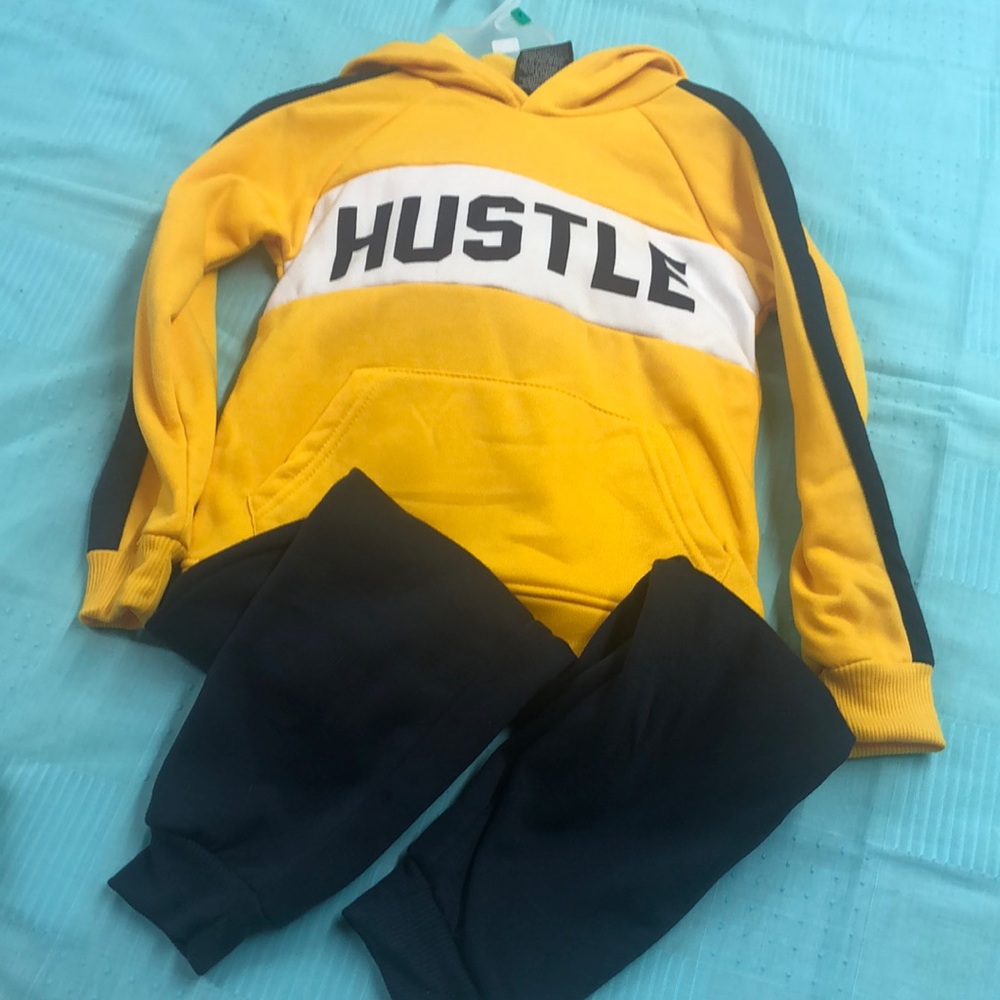 Revolution 2 piece set - new w/o tag